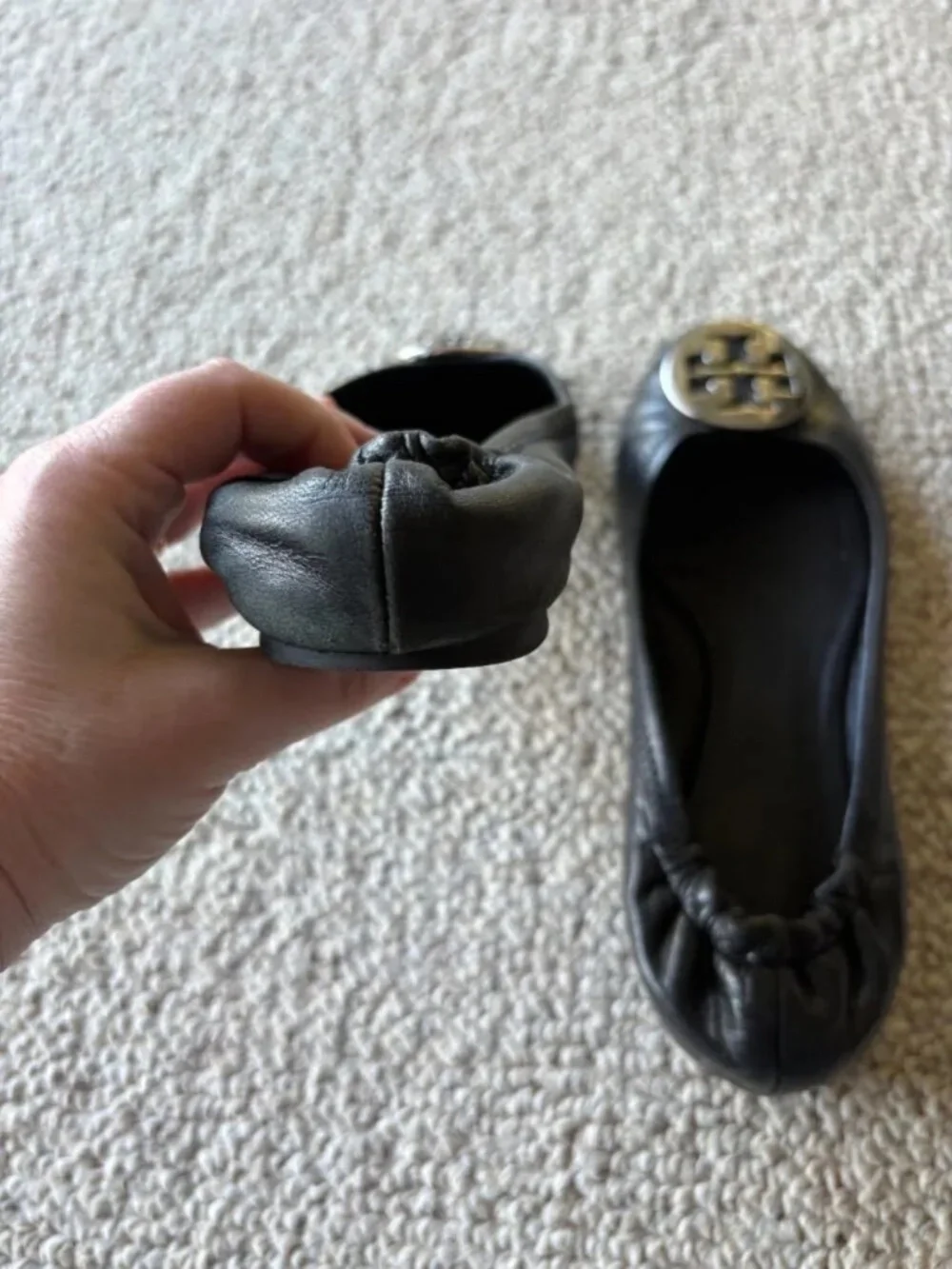 Tory Burch Reva Black Leather Ballet Flats Silver Logo Size 7.5 Quiet Luxury